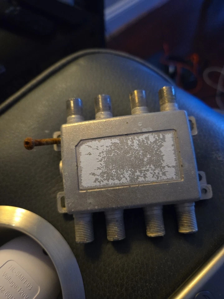 Zinwell Sam-4402-3A 4 X 4 Multi-Switch 950-1450 MHz - Image 4 of 4