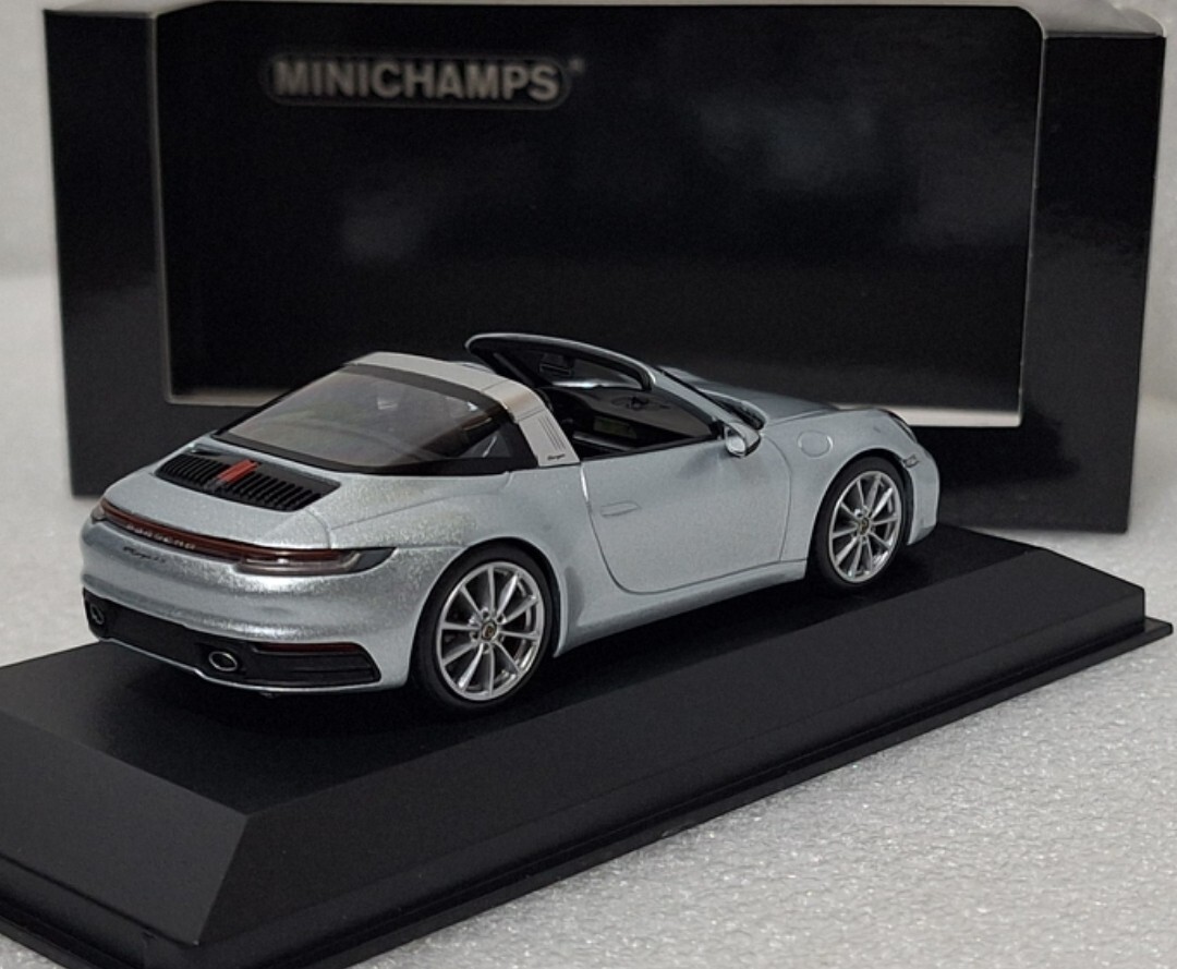 1/43 特注 ミニチャンプス ポルシェ 911 992 ターボ GTシルバー 1/43 特注 ミニチャンプス ポルシェ 911 992 ターボ GTシルバー
