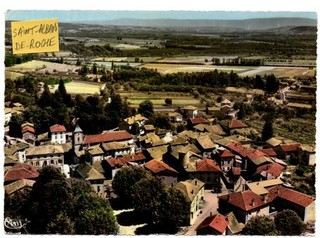 SAINT ALBAN DE ROCHE 38. VUE AERIENNE DU CENTRE DU VILLAGE. ECRITE DE ST ALBAN