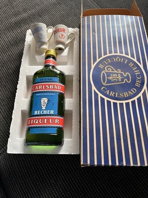 Original Carlsbad Liqueur Becher 0,35 l 38% Flasche und 2 Becher 