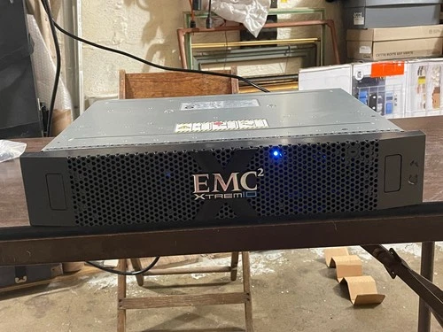 EMC SAE SAS 25-2.5in-Bay Storage Array Enclosure w/ 2xPSU,2 Ctrl-100-586-100-01