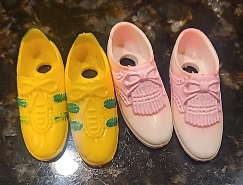 Vintage  1974 Kenner Dusty Doll Shoe Lot Of 2  Golf Shoes & yellow Tennis Shoes