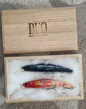 Wobbler bait DUO Spearhead Ryuki 110 collectible rare on a predator  2 pieces