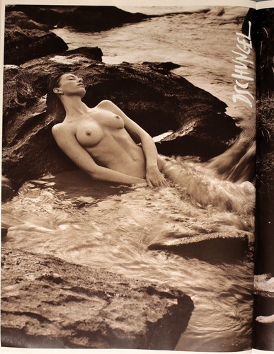 Playboy Nr.1 / Januar 1998 - Playmate Kalender 1998 plus Playmate Kimber West - Bild 21 von 24