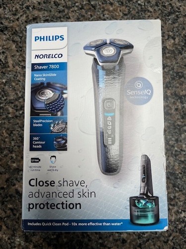 Philips Norelco Shaver 7800, Rechargeable Electric Shaver with SenseIQ