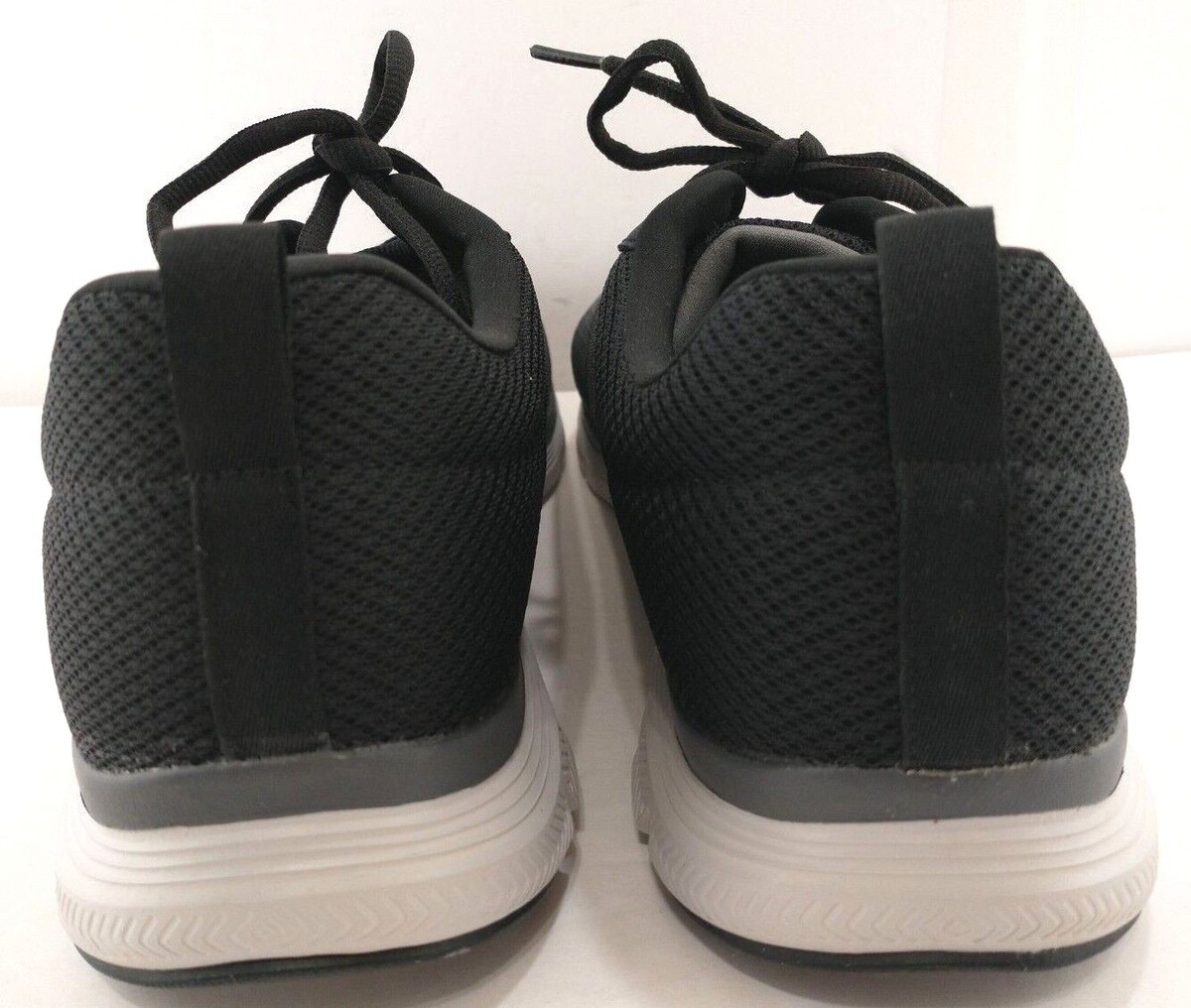 Men\'s Black Flex Lite Memory Foam Athletic Shoes Size 8. NWOB. Retail $85.00. Amazon.com | inov-8 Men main image 3