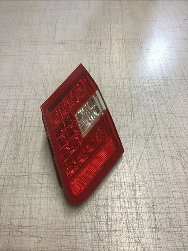 Original Mercedes E-Klasse W212 Limousine Rückleuchte rechts innen A2128203264