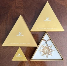 SWAROVSKI Crystal SCS Annual 2009 GOLD STAR ORNAMENT Christmas Snowflake BOX COA