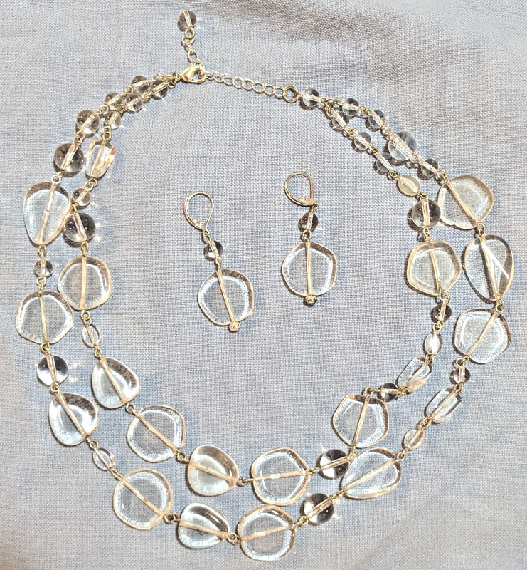 VTG CLEAR ACRYLIC BEAD & SILVER TONE MULTI STRAND NECKLACE & EARRING SET