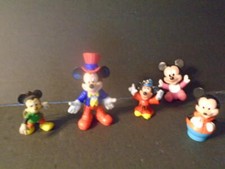 5 Disney Mickey Mouse Collectibles 2 Keyrings Plus More ID:91781