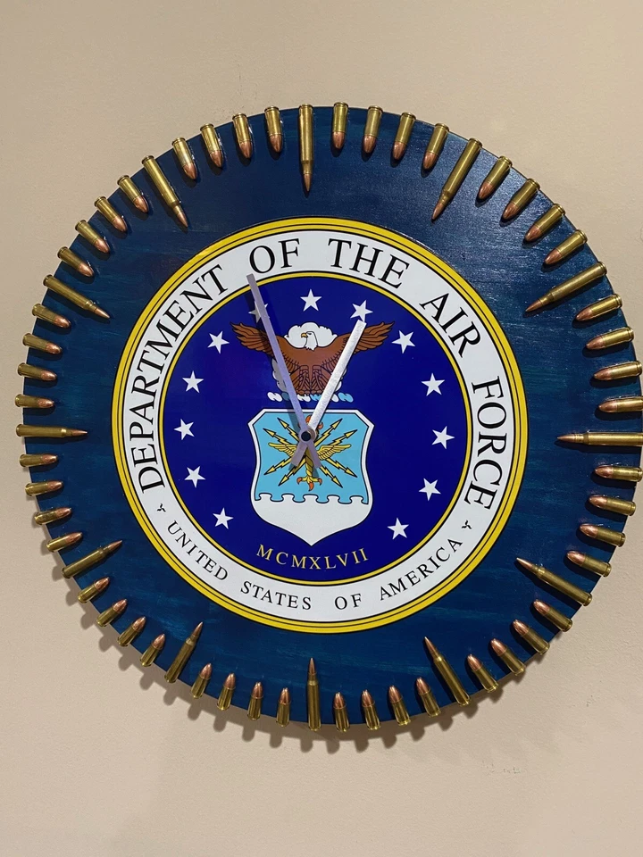 18” U.S. Air Force Bullet Clock - 5.56 NATO hrs / 9mm Mins - Image 4 of 4