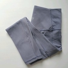 Athleta Salutation Stash Pocket II 7/8 Tight Leggings Size S Small Light Purple