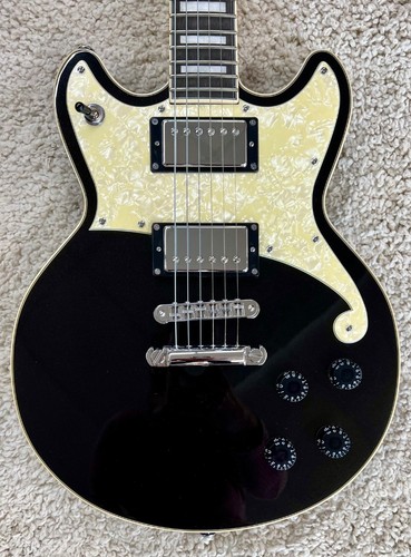 D'Angelico Premier Brighton Solid Body Electric Guitar, Black Flake Finish w/Bag
