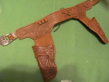 Vintage 1960s Molded Plastic Double Holster Kid Toy Gun's Belt Belt Buckle
