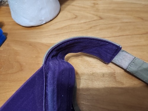 Titleist Embroidered Purple & Tan PRO V 1 Visor Adjustable - Picture 8 of 8