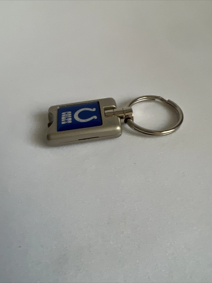 INDIANAPOLIS COLTS KEY CHAIN KEY RING BLUE LIGHT NFL TEAM LOGO TESTED WORKING - Image 4 of 4