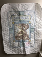 Baby Hugs quilt or wall hanging 32x42. 0288