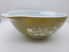 Vintage Pyrex #444 Spring Blossom Crazy Daisy Cinderella 4 QT Green Mixing Bowl