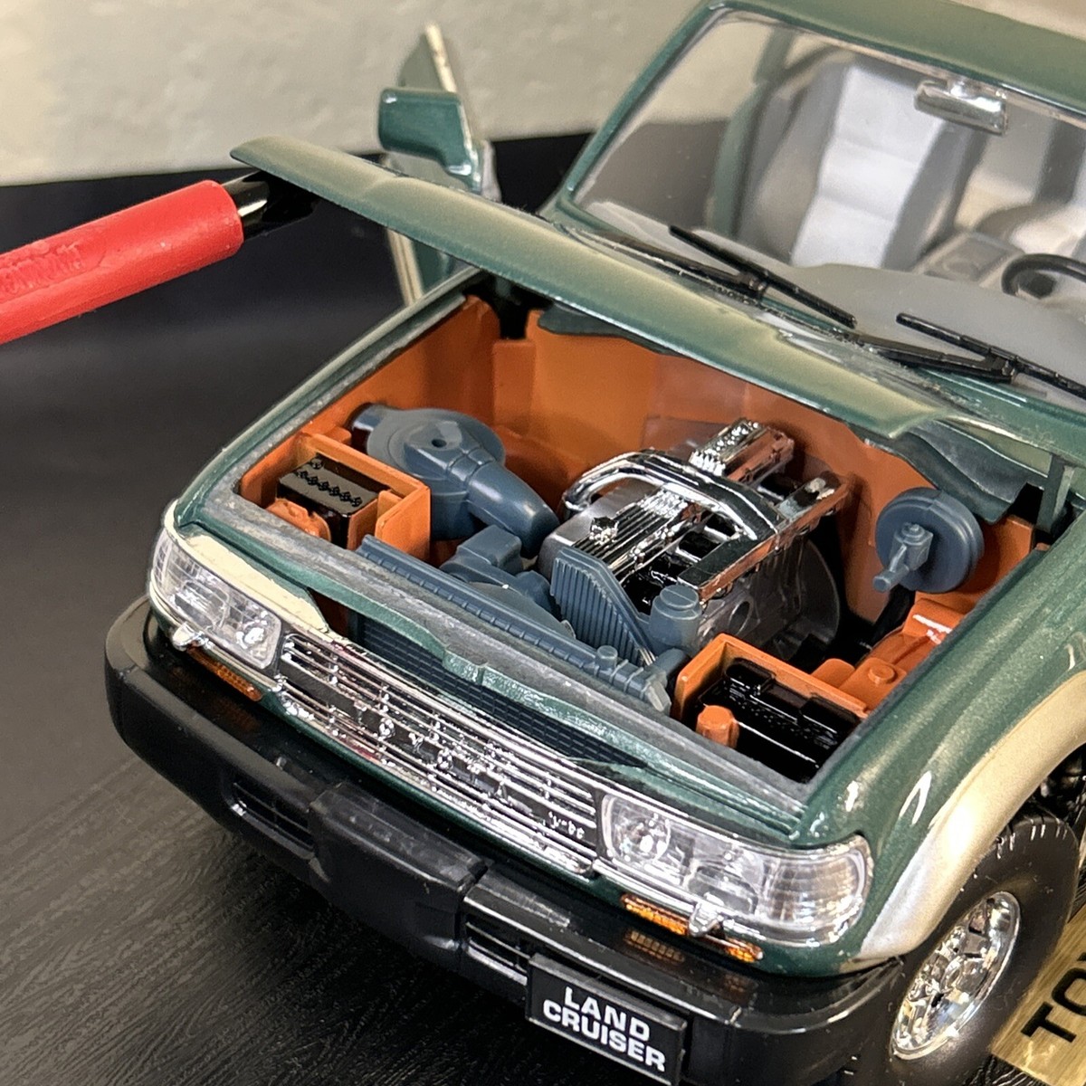 Road Legends, 1/18 Scale, Toyota Land Cruiser, Green | eBay