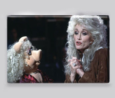 DOLLY PARTON & MISS PIGGY - 2" x 3"  POSTER MAGNET (retro country puppets tv )