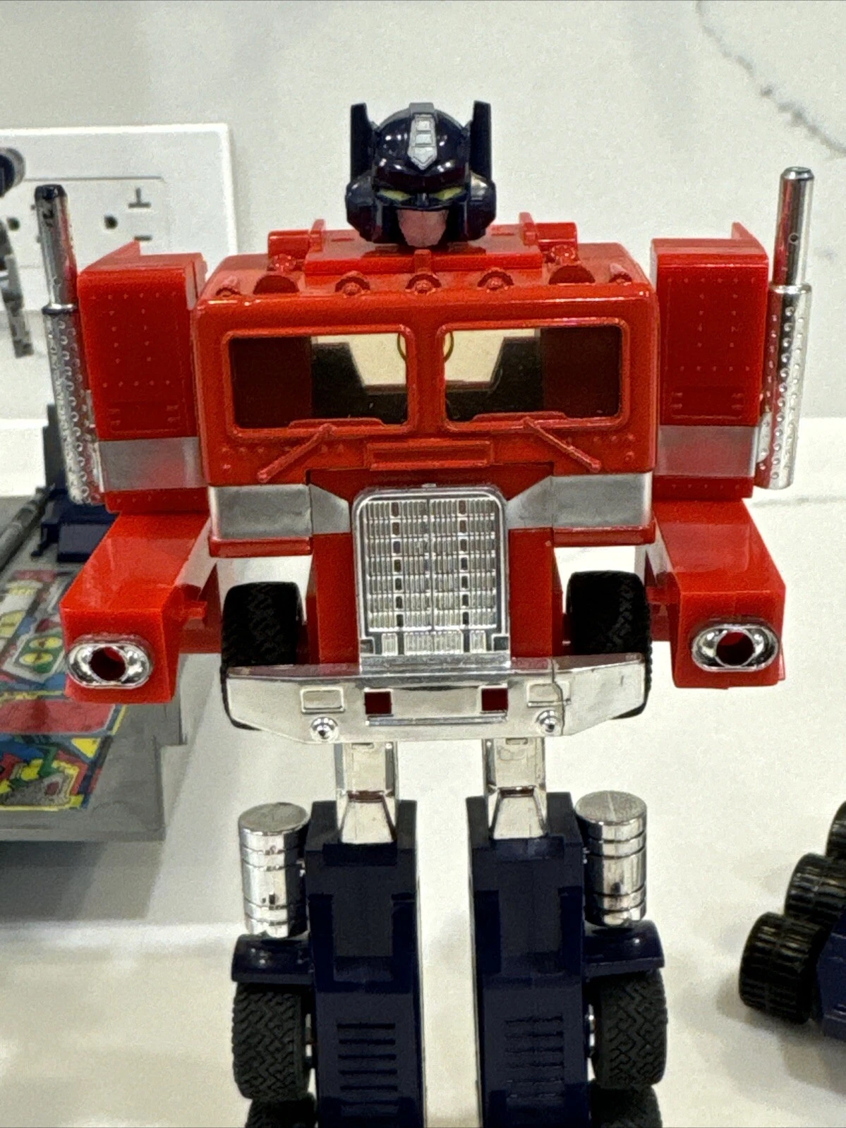G1 Optimus Prime · Figure and Trailer