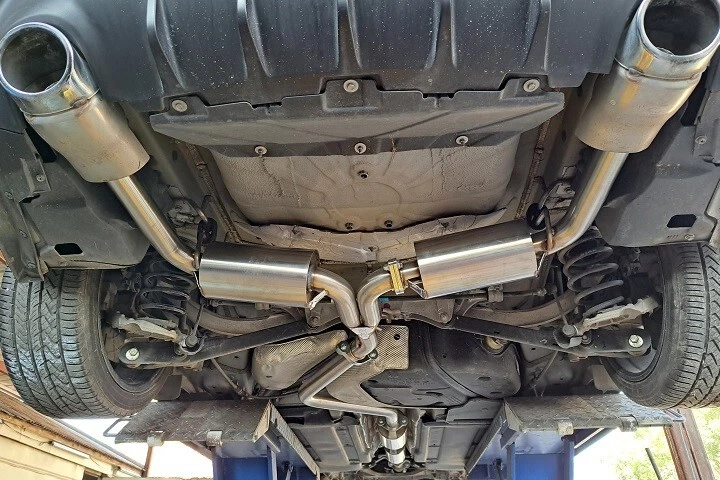 Sistema de escape MPX de doble salida con silenciadores (Dodge Dart 2013-2016) Foto 4 de 4