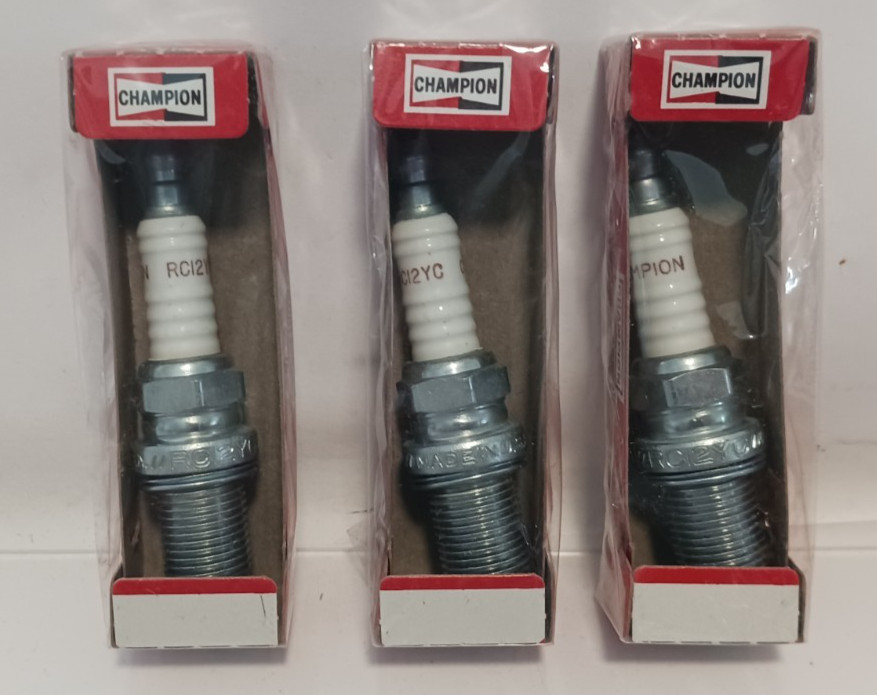 3X GENUINE CHAMPION COPPER PLUS SPARK PLUGS RC12YC NOS 71 FREE SHIPPING