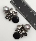 22g Vintage Sterling Silver Black Onyx & Pearl Earrings Marked Sterling #69 — photo 2
