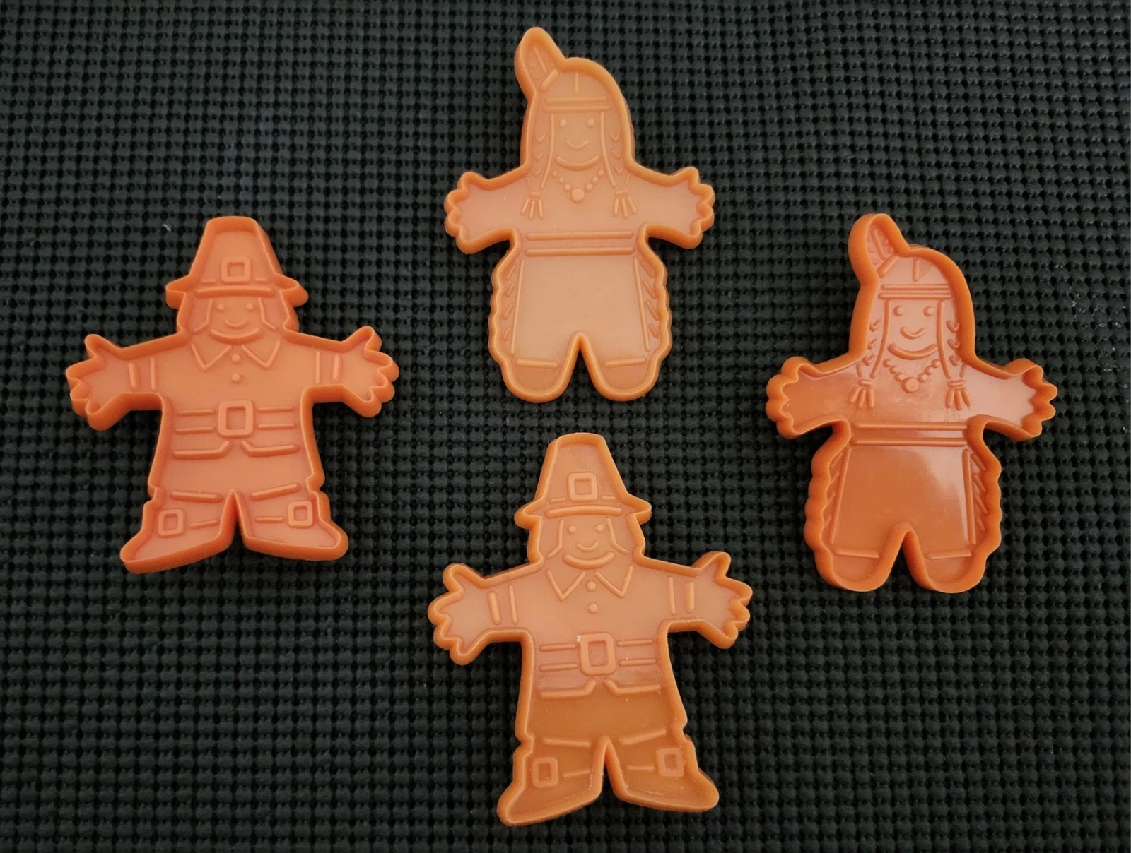 Thanksgiving Cookie Cutters Set Of 4 Pre-owned Clean 4" Pilgrims Indians