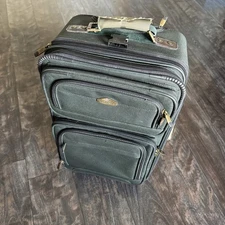 Ricardo Beverly Hills Rolling Luggage Carry On Rugged