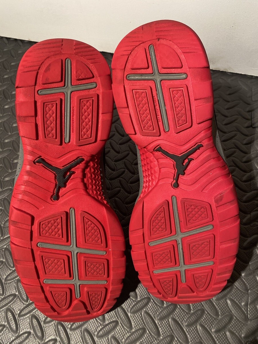 Air Jordan Future Boots 854554-001 Bred Size Men's 11 Red