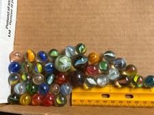 Lot of 40 Vintage Playing Marbles Swirl Red Blue Green /M18