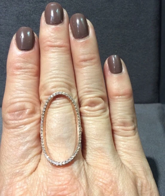 Anillo grande ovalado de plata esterlina enchapado en oro rosa circonita cúbica - ¡50% de descuento! Foto 4 de 4