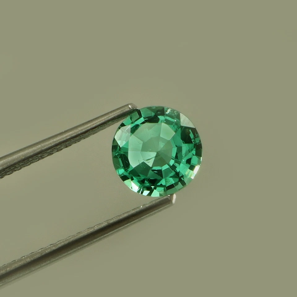 Lab Grown Hydrothermal Colombian Emerald Loose Gemstone Round Cut 1.35 CT - Image 3 of 4