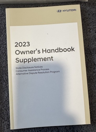 π2023 Hyundai Elantra Hybrid Owners Manual Set W/Infotaiment & First Aid Kitπ - Picture 4 of 10