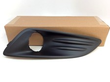 2014-2018 Ford Fiesta Lh Driver Side Black Fog Light Lamp Molding Bezel New Oem 2014-2018 Ford Fiesta Lh Driver Side Black Fog Light Lamp Molding Bezel New Oem