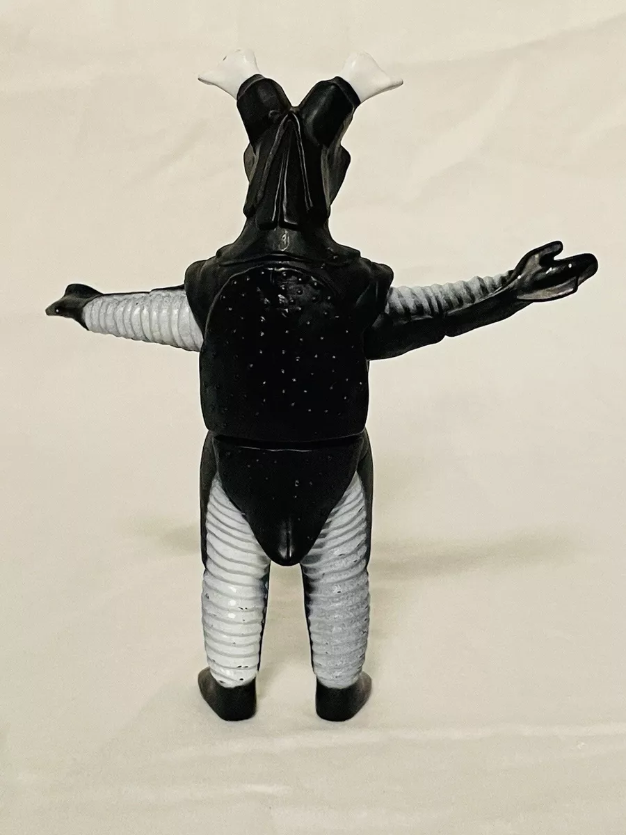 Zetton Ultraman Kaiju Bandai Japan Z-Ton Ultra Monster Series KNOCK OFF Figure. Zetton Ultraman Kaiju Bandai Japan Z-Ton Ultra Monster Series KNOCK OFF Figure.