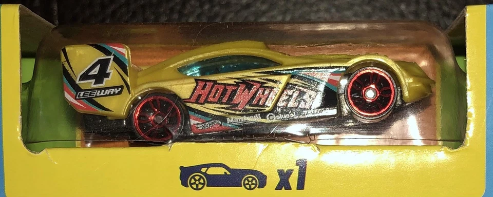 Mattel Hot Wheels Stunt Tracks- Loop Cyclone Challenge Track Set New Fast Ship - Image 2 of 4