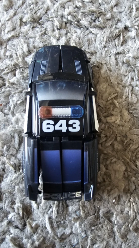 TRANSFORMERS BLADE SHIELD BARRICADE ROBOT POLICE CAR HASBRO 2007 PRE-OWNED - Image 4 of 4