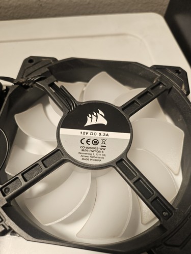 CORSAIR - iCUE SP120 RGB ELITE Performance 120mm PWM Triple Fan Kit No Box - Photo 2/2