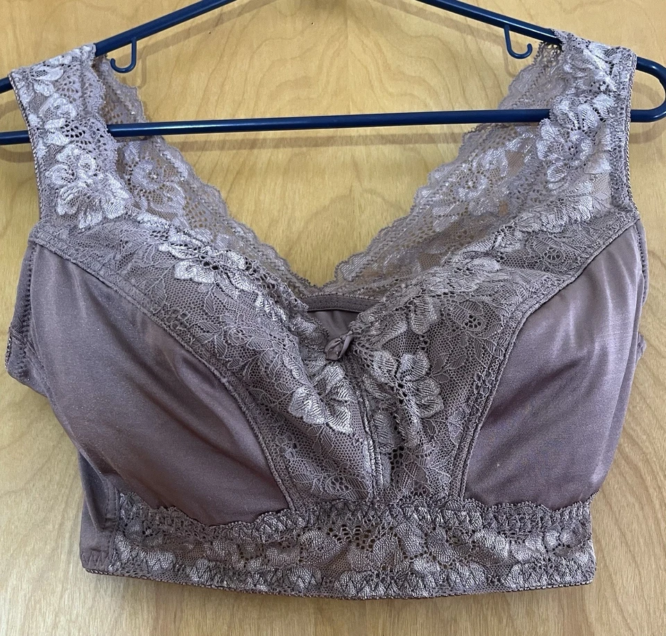 XL Rhonda Shear PINUP Bra Lavender Dusty Purple Lace Cotton EUC Wirefree Comfort - Image 3 of 4