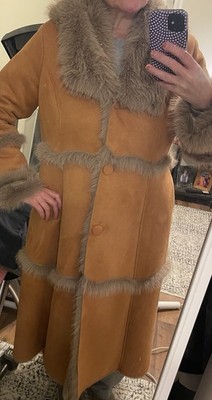 Suede/fake Fur  coat unknown brand one size Fits Like a Large  comfortable Warm