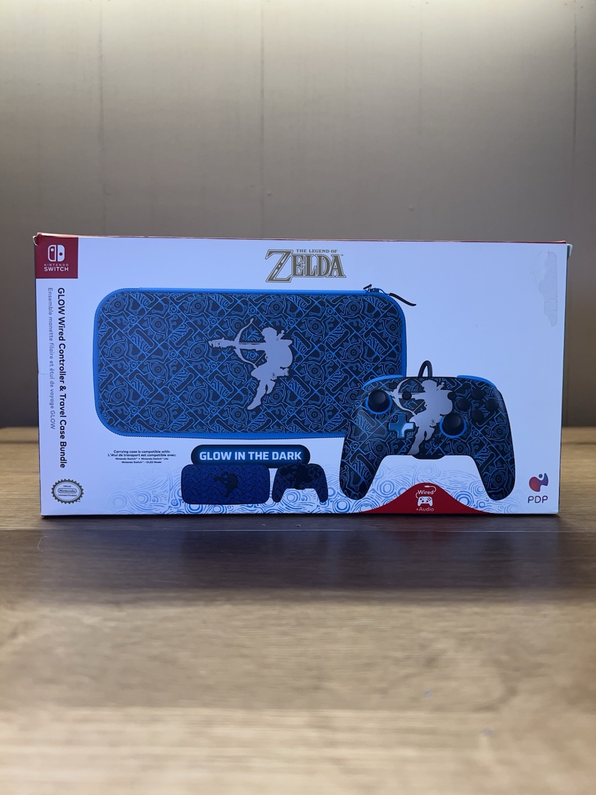 PDP Glow Wired Controller & Travel Case Bundle  Nintendo Switch Zelda New Open