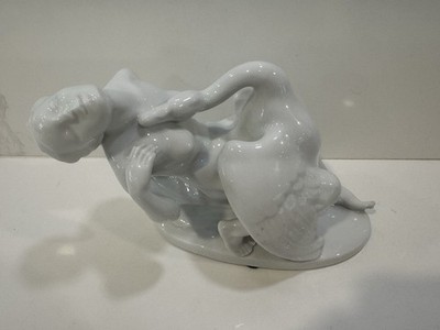 Herend Hvngary Leda And The Swan Porcelain Figure
