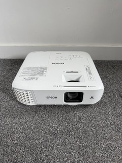 Epson EB 992F Projector 4000 Lumens Ansi Full HD 1080p HDMI