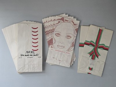 Vintage Avon Vintage 70s Retail Christmas More Paper Bags Sacks Lot of 27 