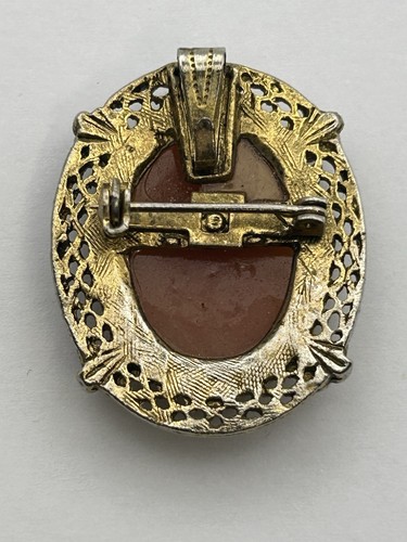 Vintage Cameo Pink With Gold Tone Metal Filigree Bezel Brooch Pendant - Picture 2 of 5