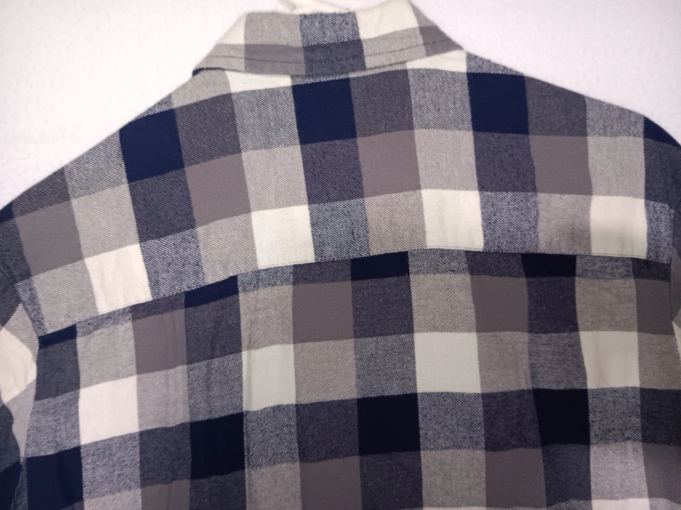 Camisa de franela a cuadros Club Room para hombre L algodón abotonada gris marino ropa de otoño Foto 3 de 4