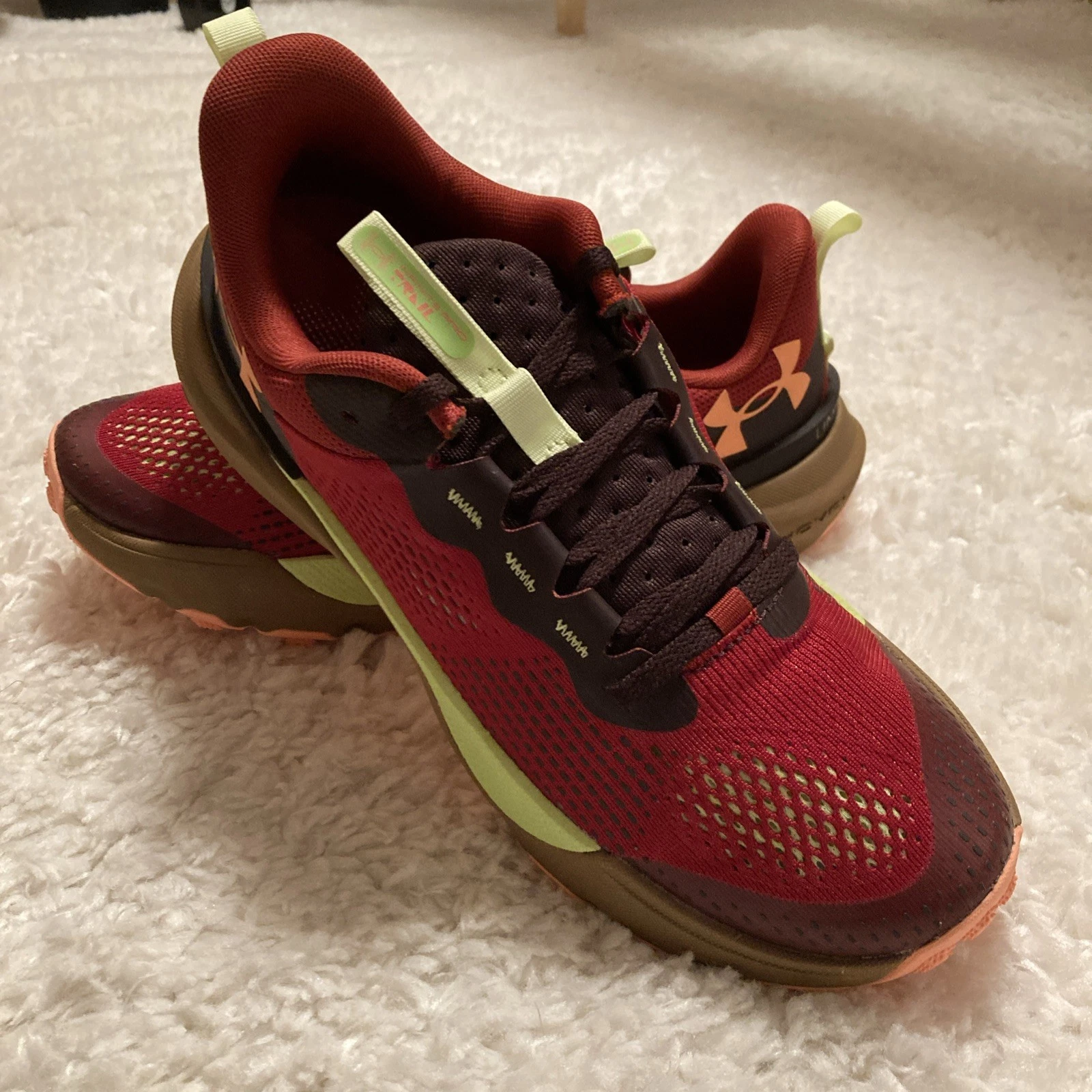 Under Armour size8.5 unisex UA Infinite Pro Cushioned Mesh Trail Running Shoe