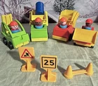 VTG Fisher Price Little People LIFT & LOAD DEPOT Construct Trucks, Figures Acces
